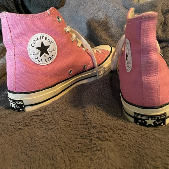 Converse Chuck Taylor All-Star 70 Hi
Pink Ivory - Picture 2 of 4